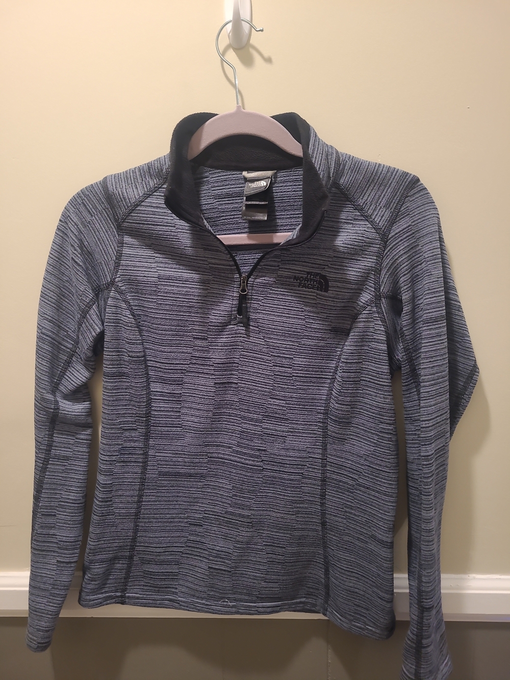 The North Face Pullover Women S/P Black Gray Space Dye 1/4 Zip Activewear Hiking